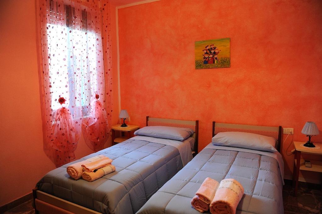 Villacidro B&B Antoclo Di Concas Angela Margherita الغرفة الصورة